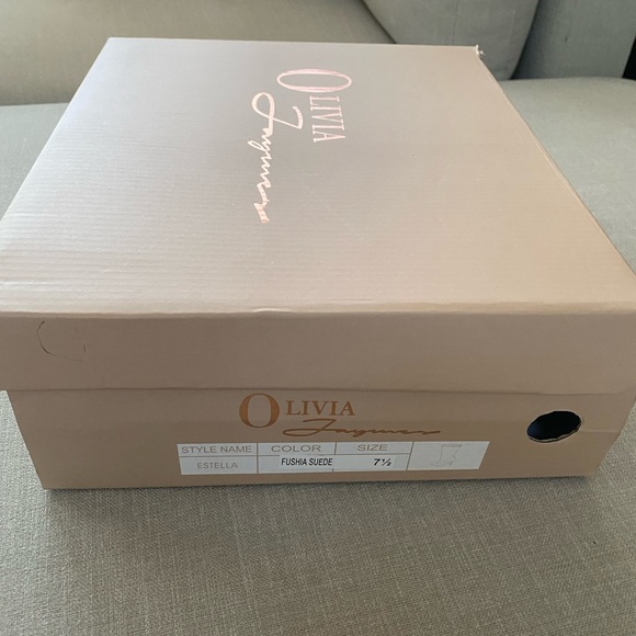 NIB Estella Bootie - Picture 2 of 8